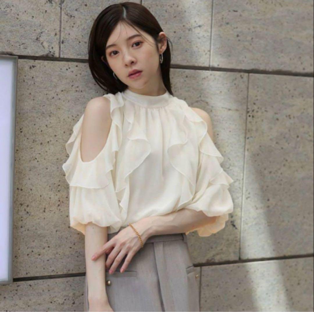 正規品　リランドチュール　オフショルダーフリルブラウス Rirandture（リランドチュール）の「オフショルダーフリルブラウス